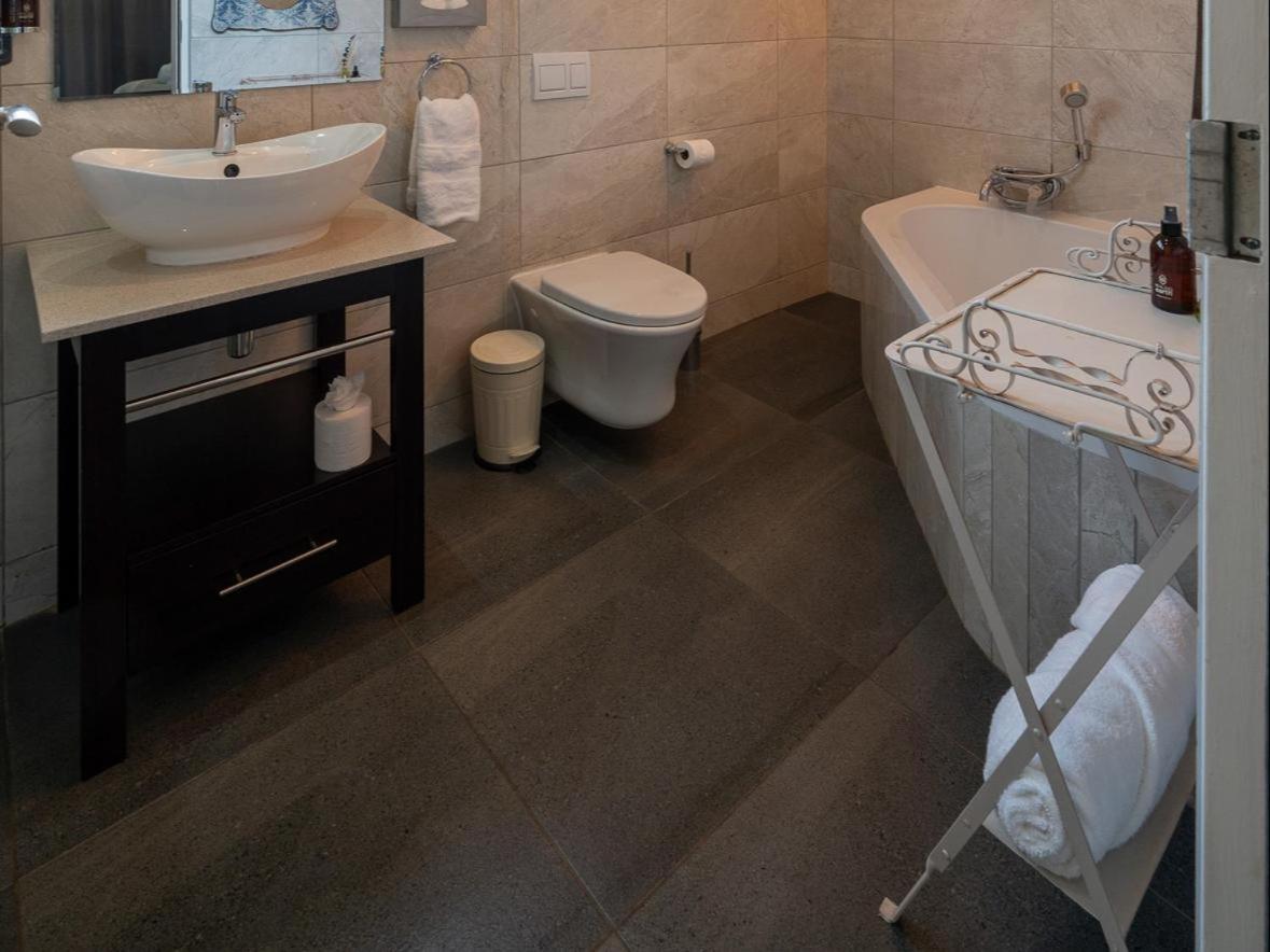 Familia Guesthouse & Boutique Hotel 그로블러스달 객실 사진